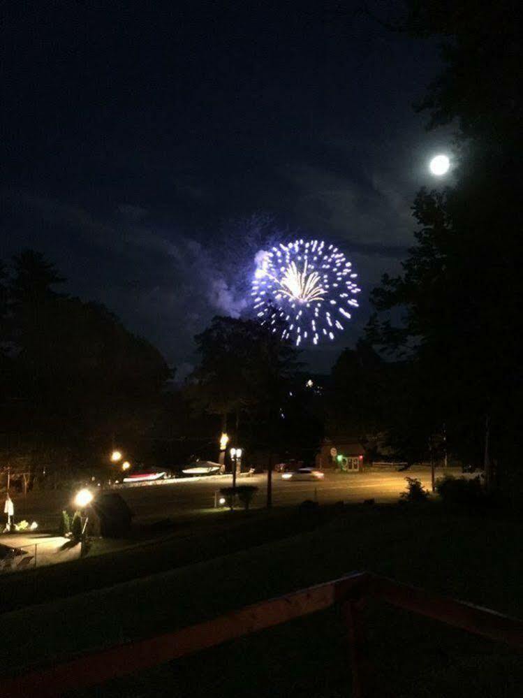 Rock Castle Resort Lake George Dış mekan fotoğraf
